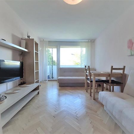 Your Best Apartment Kolobrzeska غدانسك المظهر الخارجي الصورة