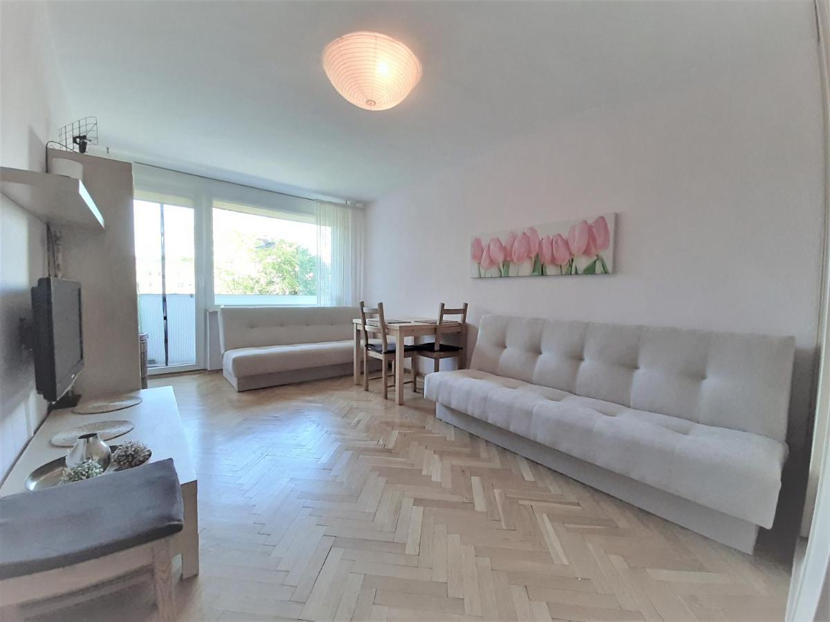 Your Best Apartment Kolobrzeska غدانسك المظهر الخارجي الصورة